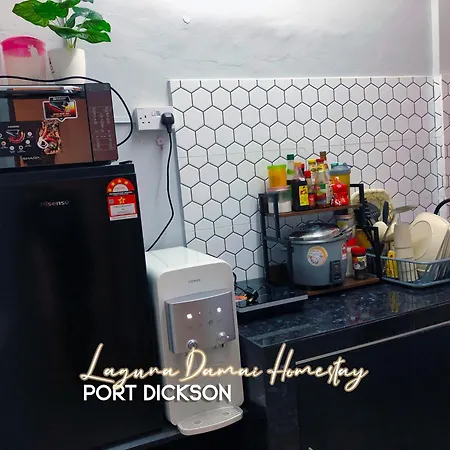 Laguna Damai Homestay Teluk Kemang Pd 3Br- Pool View Port Dickson Exterior photo