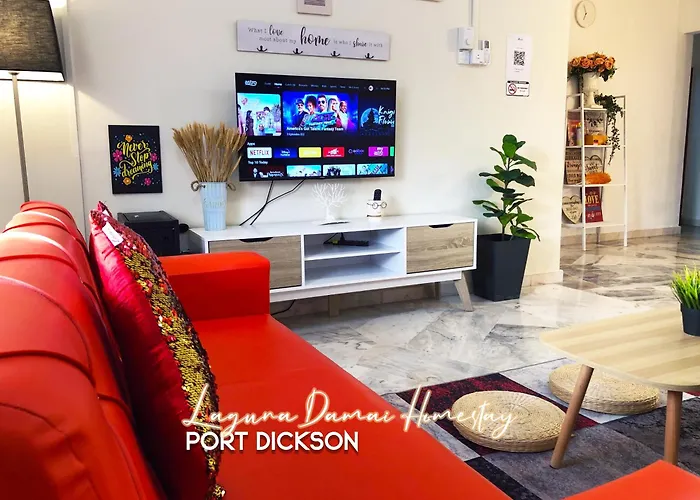 Laguna Damai Homestay Teluk Kemang Pd 3Br- Pool View