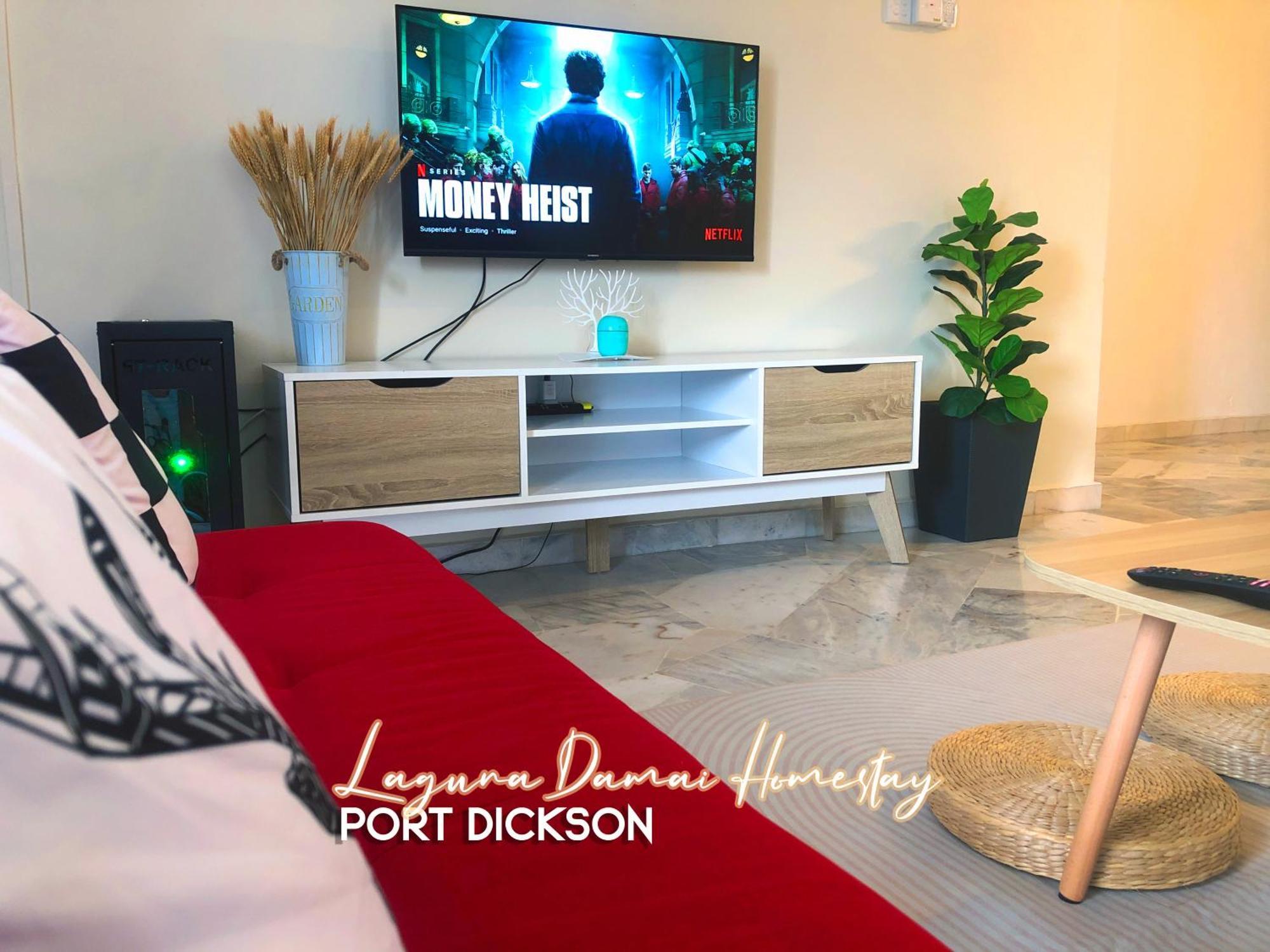 Laguna Damai Teluk Kemang Pd 3br- Pool View Apartment *